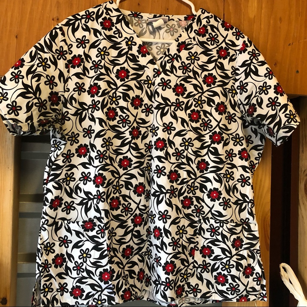 All Heart Scrub top short sleeve Florals cotton XS V neck 2 pockets Size Large